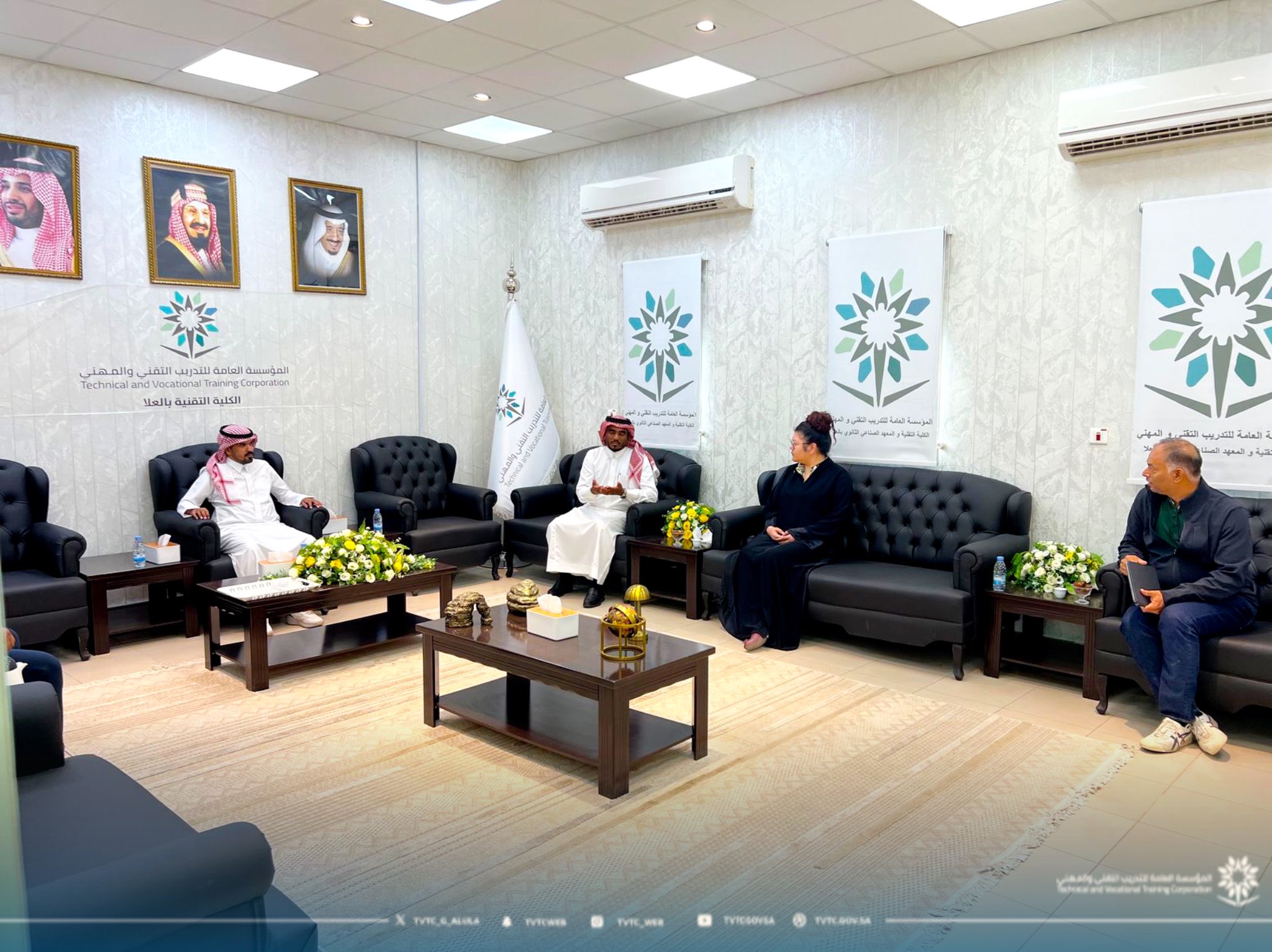 لقاء مثمر لشركة BY-AGC.jpg